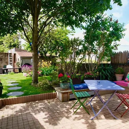 La Maison Du Sculpteur A Proche Puy Du F