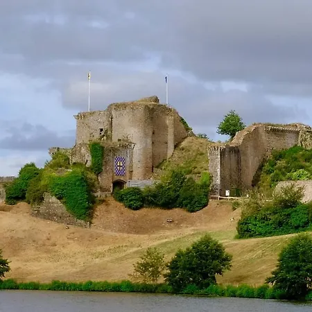 Frühstückspension La Maison Du Sculpteur A Proche Puy Du F 3*