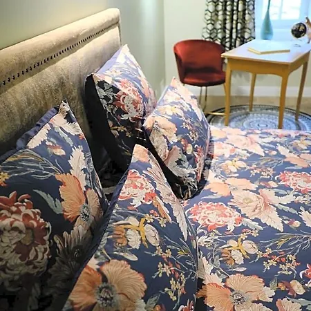 La Maison Du Sculpteur A Proche Puy Du F B&B 티파우제스
